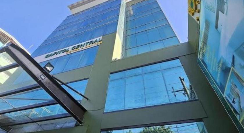 Capitol Central Hotel And Suites Cebu Bagian luar foto